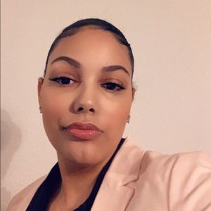 Meet your Posher, Aleah